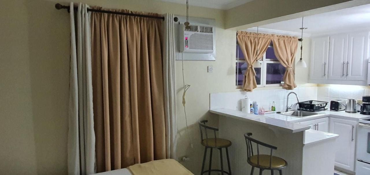 Hastings Towers 4D - Studio Apt Opp Beach Bridgetown Kültér fotó